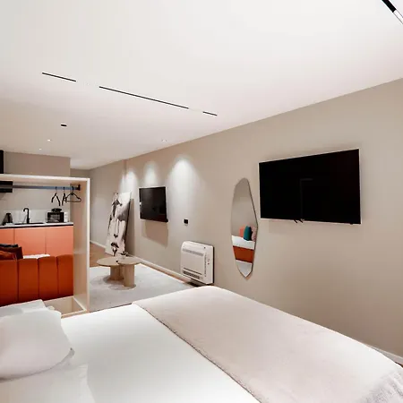 Agate Hotel