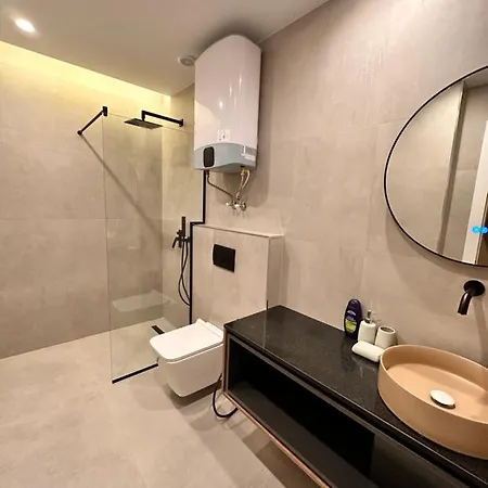 Agate * Тирана