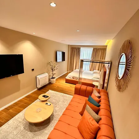 Agate * Тирана